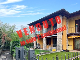 Trilocale in Vendita a Erbusco, 190'000€, 115 m², con Box
