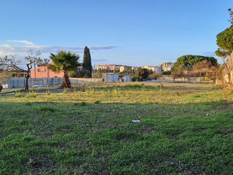 Terreno edificabile in Vendita a Cagliari, zona Is Mirrionis, 295'000&euro;, 2794 m²