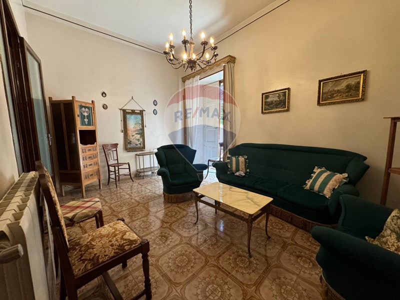 Appartamento in Vendita a Sortino, 75'000€, 125 m², arredato