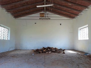 Capannone in Vendita a Cascina, zona San Frediano a Settimo, 139'000€, 130 m²