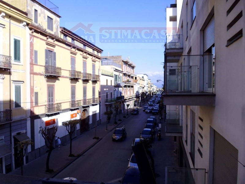 Ufficio in Affitto a Afragola, 800€, 160 m²