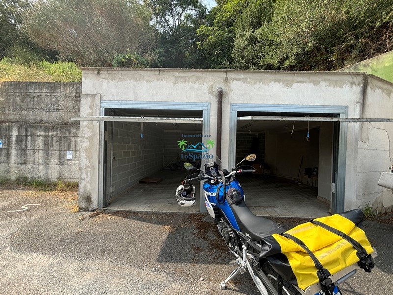 Box in Vendita a Andora, zona Marina Di Andora, 55'000€, 38 m², con Box