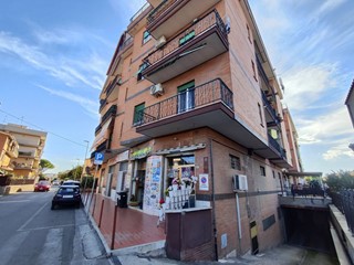 Box in Vendita a Guidonia Montecelio, zona Villanova, 49'000€, 100 m²