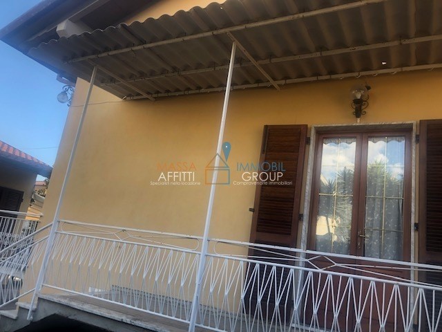 Casa Semi Indipendente in Vendita a Massa, zona Marina Di Massa, 399'000&euro;, 210 m²
