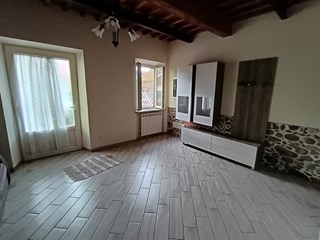 Casa Semi Indipendente in Vendita a Capannori, zona Lammari, 198'000€, 135 m², arredato