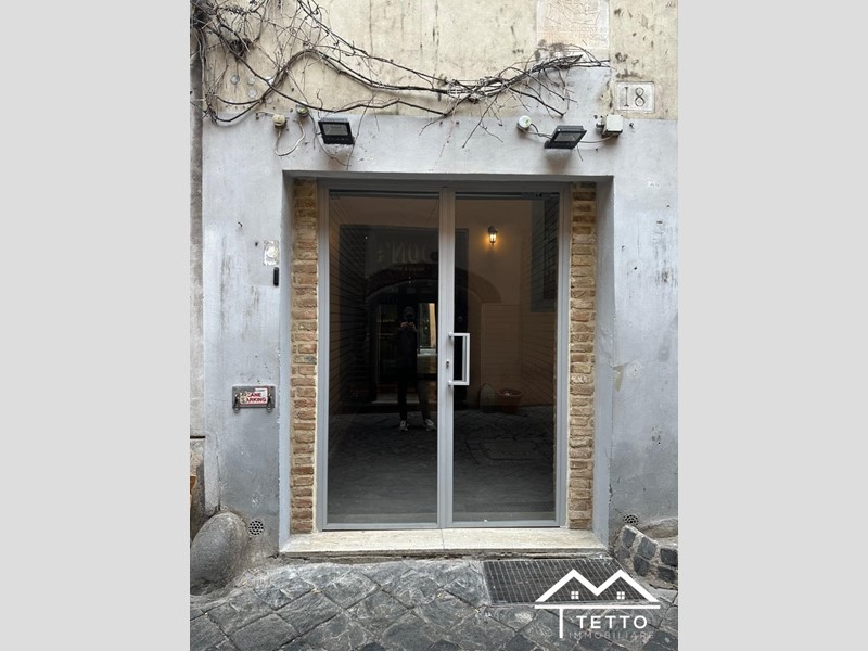 Negozio in Vendita a Roma, 219'000€, 33 m²