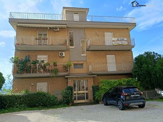 Trilocale in Vendita a Forano, 65'000&euro;, 85 m²
