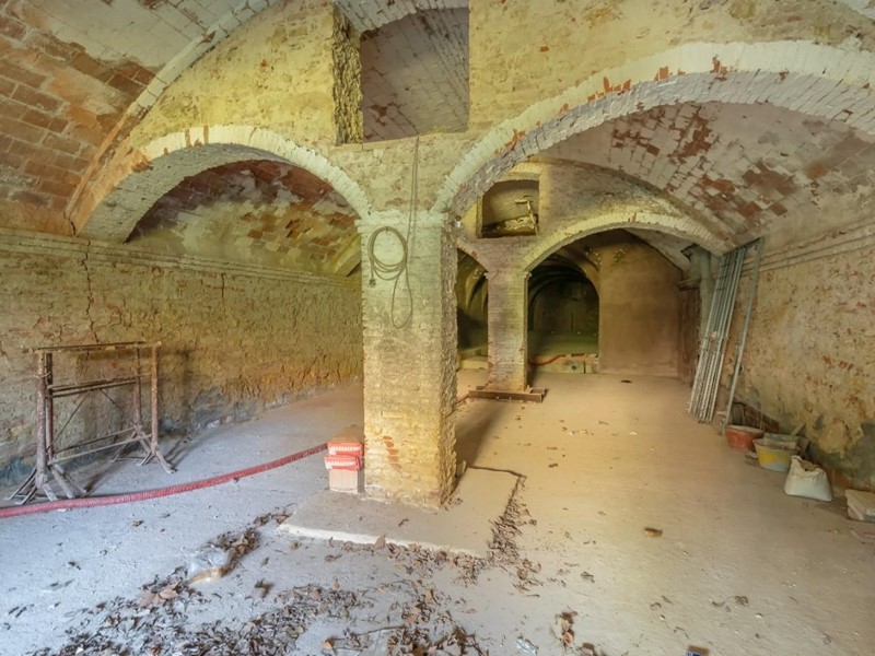 Magazzino in Vendita a Fauglia, 110'000€, 230 m²