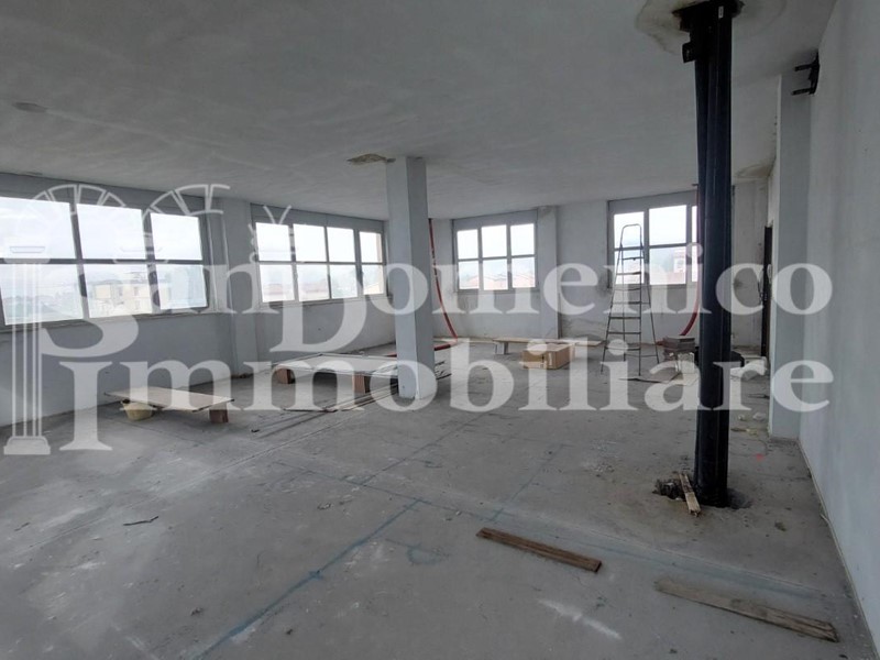Ufficio in Vendita a Cascina, zona Navacchio, 175'000€, 95 m²