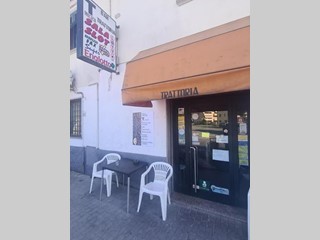 Attività commerciale in Vendita a Calcinaia, zona Fornacette, 119'000€, 80 m²
