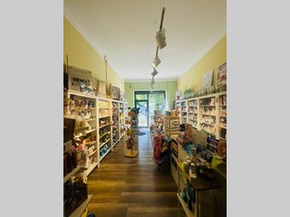 Attività commerciale in Vendita a San Giuliano Terme, 30'000€, 45 m²