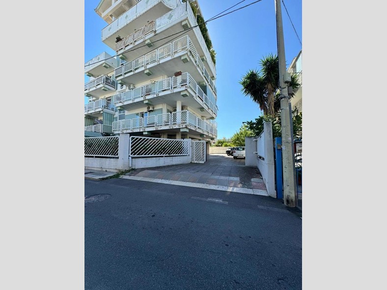 Box in Vendita a Bari, 30'000€, 60 m²