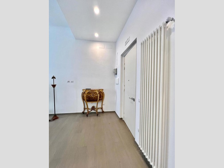 Bilocale in Vendita a Pozzuoli, 300'000€, 71 m²