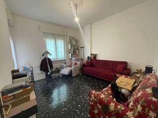 Quadrilocale in Vendita a Savona, zona Villapiana, 150'000€, 95 m², arredato