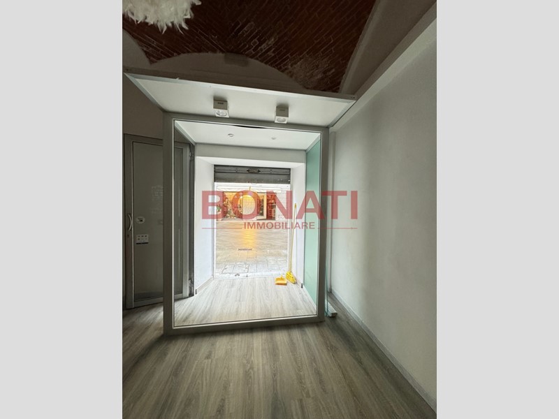 Immobile commerciale in Affitto a La Spezia, zona Centro, 600&euro;, 20 m²