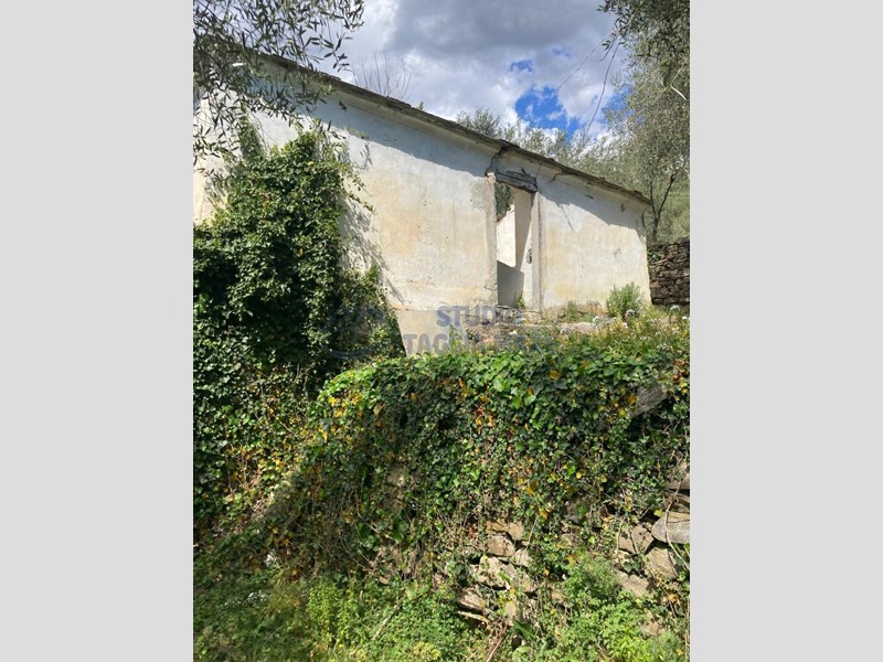 Casa Indipendente in Vendita a Civezza, 120'000€, 80 m²
