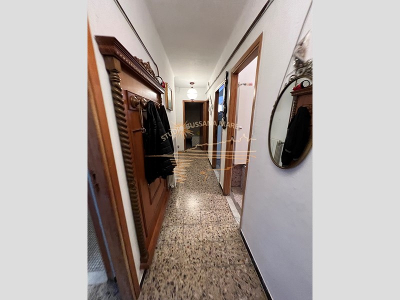 Quadrilocale in Vendita a Bajardo, 65'000€, 99 m²