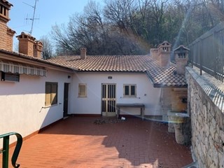 Bilocale in Vendita a Villa Santa Maria, 115'000&euro;, 52 m², arredato, con Box