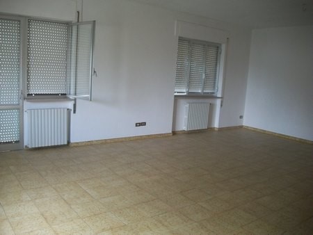 Trilocale in Vendita a Castel Frentano, 95'000&euro;, 145 m²