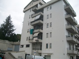 Immobile commerciale in Affitto a Lanciano, 850&euro;, 250 m²