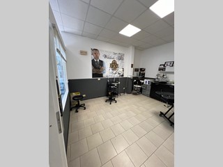 Ufficio in Vendita a Sarzana, 70'000€, 52 m²