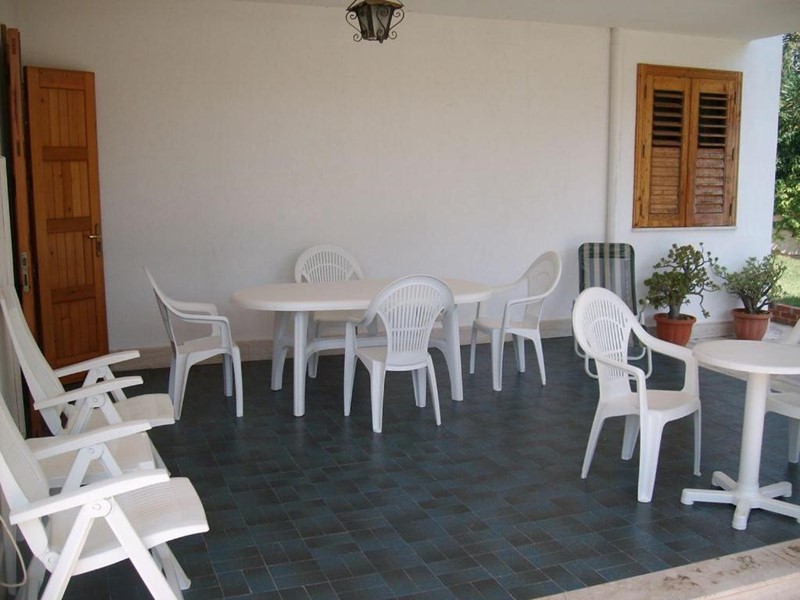 Casa Semi Indipendente in Affitto a Siracusa, zona Fontane Bianche, 700€, 90 m², arredato