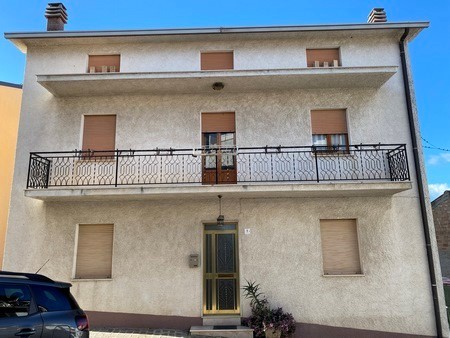 Casa Semi Indipendente in Vendita a Castel Frentano, 95'000€, 200 m²