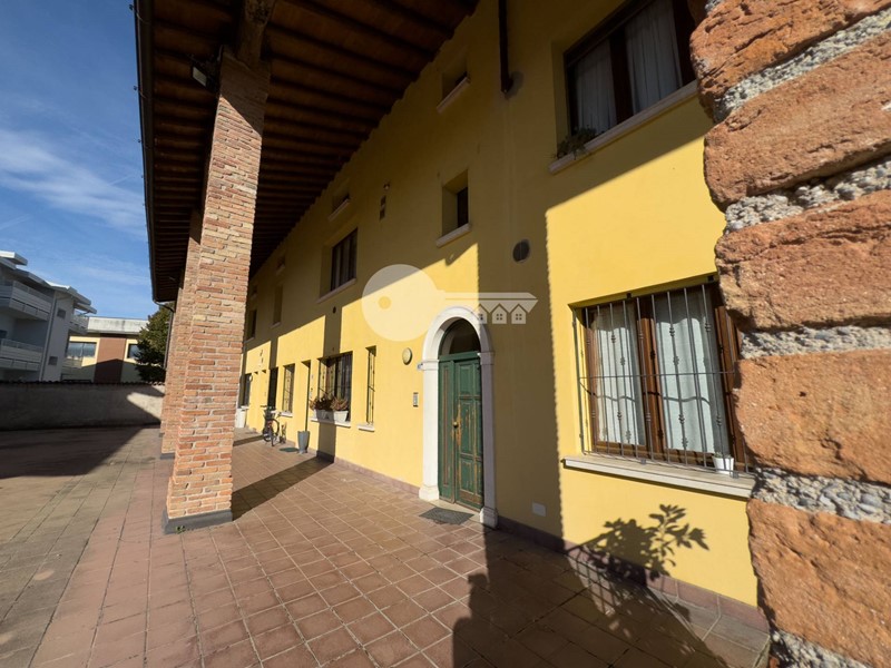 Trilocale in Vendita a Ghedi, 155'000€, 90 m²