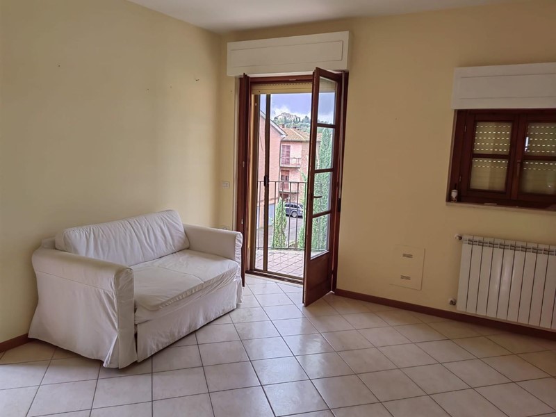 Trilocale in Vendita a Castelnuovo Berardenga, zona Ponte a Bozzone, 185'000€, 70 m²