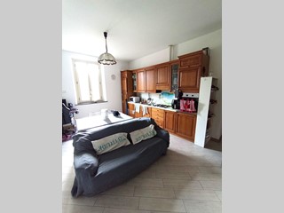 Trilocale in Vendita a Altopascio, 150'000€, 90 m², arredato