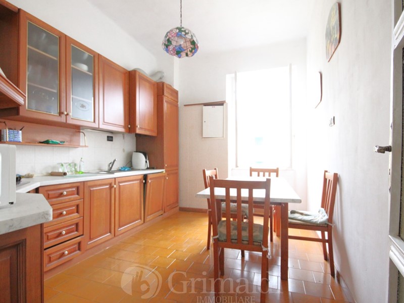 Appartamento in Vendita a Genova, 49'000€, 73 m²