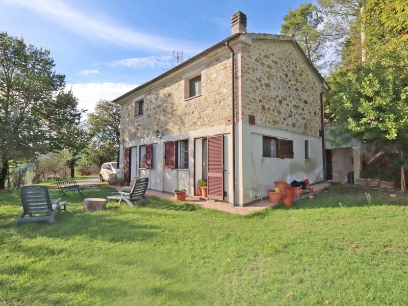 Rustico in Vendita a Perugia, 298'000€, 180 m²