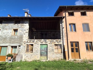 Rustico in Vendita a Valdagno, zona COLLINARE, 10'000€, 63 m²