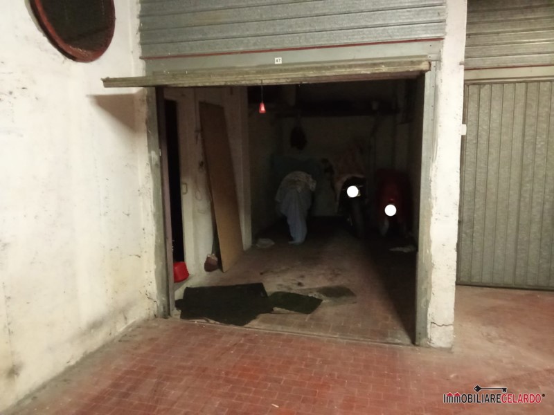 Box in Vendita a Colle di Val D'Elsa, 17'000&euro;, 15 m²