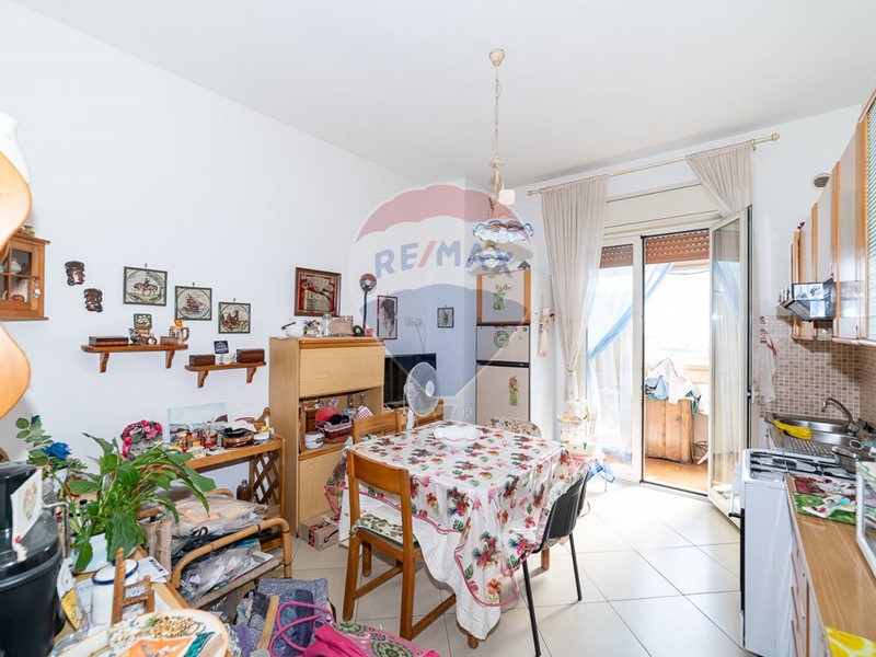 Appartamento in Vendita a Aci Catena, 75'000€, 104 m²