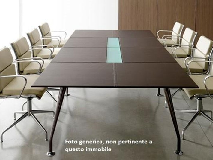 Ufficio in Vendita a Bientina, 65'000€, 60 m²