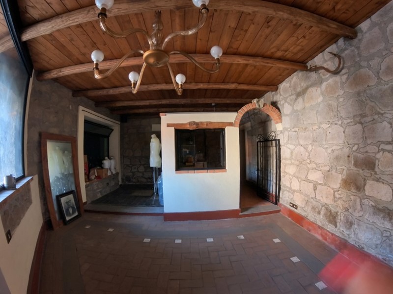 Immobile commerciale in Vendita a Morlupo, 65'000&euro;, 120 m²