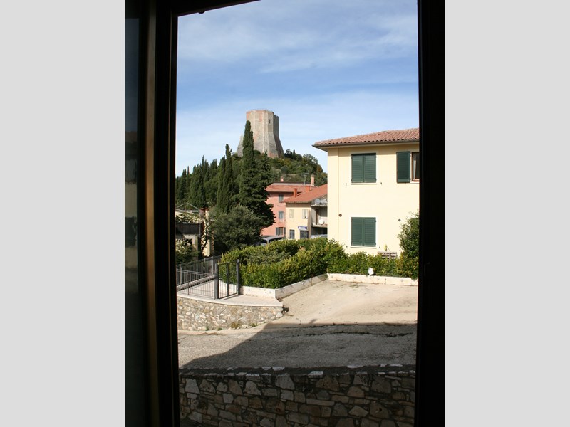Appartamento in Vendita a Castiglione d'Orcia, zona CENTRO, 197'000€, 124 m², arredato