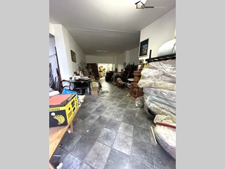Magazzino in Vendita a Poggio Mirteto, 59'000&euro;, 236 m²