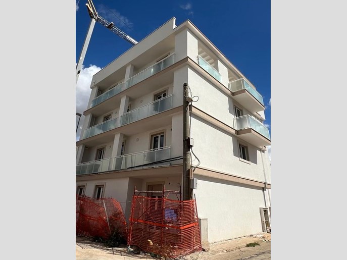 Quadrilocale in Vendita a Casamassima, zona via carducci, 240'000€, 114 m², con Box