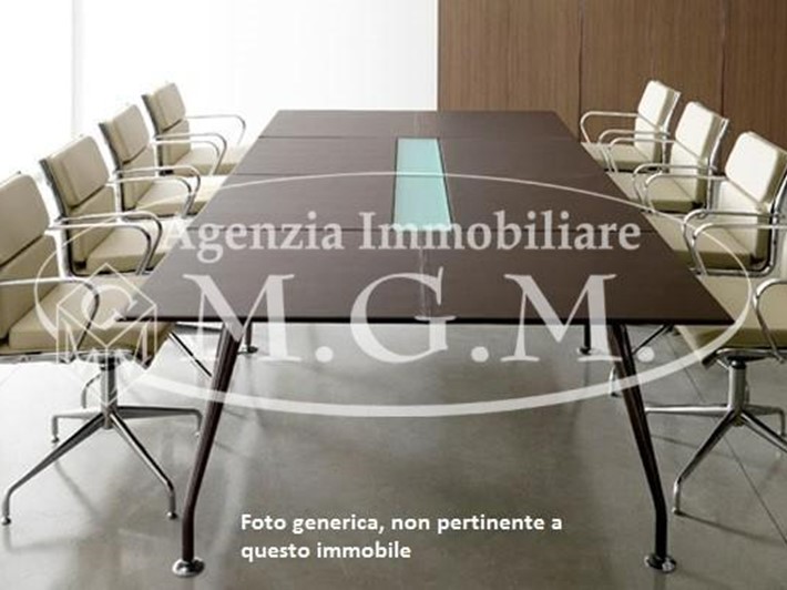 Ufficio in Vendita a Bientina, 65'000€, 60 m²