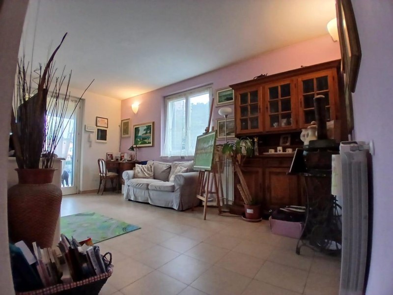 Casa Semi Indipendente in Vendita a Vezzano Ligure, zona vezzano  superiore, 250'000€, 155 m²