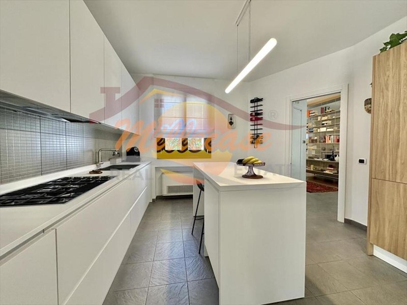 Villa in Vendita a Siracusa, zona Belvedere, 590'000&euro;, 265 m²