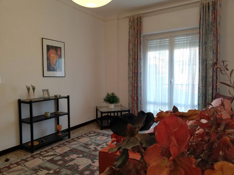 Trilocale in Vendita a Ventimiglia, 120'000€, 70 m², arredato