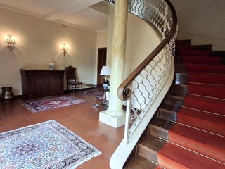 Villa in Vendita a San Giuliano Terme, zona Pontasserchio, 650'000€, 313 m²