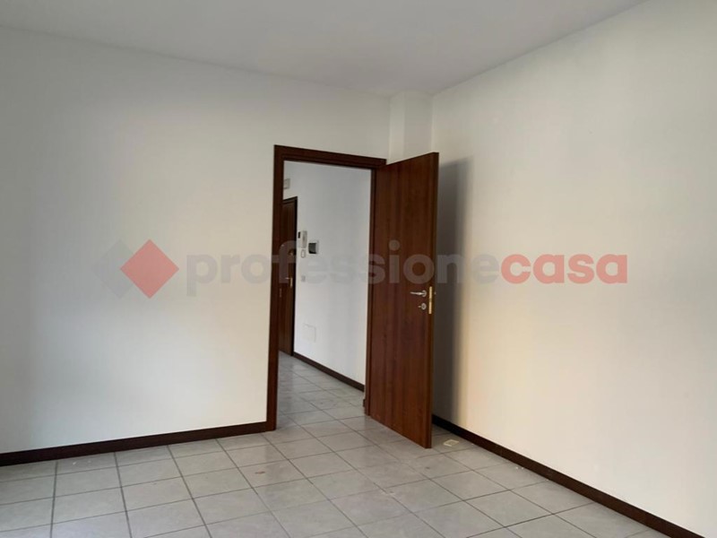 Ufficio in Affitto a Arezzo, 600€, 46 m²