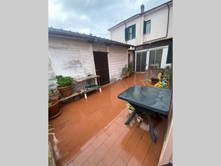 Trilocale in Vendita a Luni, 80'000€, 65 m²