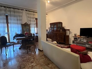 Appartamento in Vendita a Acqui Terme, 110'000€, 117 m²