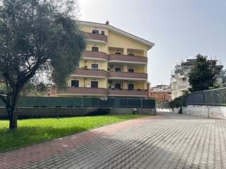 Bilocale in Vendita a Guidonia Montecelio, zona Guidonia, 125'000€, 50 m²