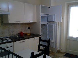 Appartamento in Affitto a Varano de' Melegari, zona Vianino, 290€, arredato